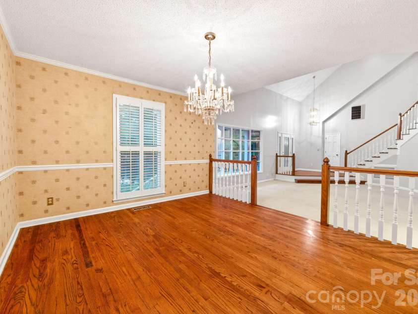 2804 Wimbledon Drive, Gastonia, NC 28056.  MLS# CAR4376535, YatesRealty ID 24815. Dining room.