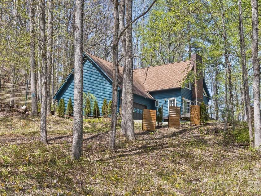 53 Benfield Road, Weaverville, NC 28787.  MLS# CAR4352245, YatesRealty ID 24816. 