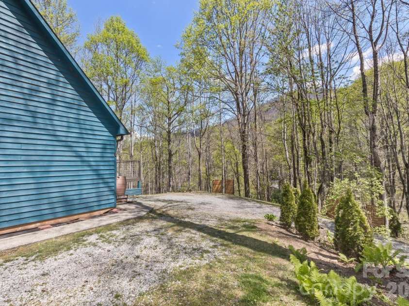 53 Benfield Road, Weaverville, NC 28787.  MLS# CAR4352245, YatesRealty ID 24816. 