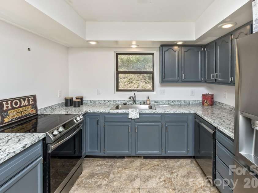 53 Benfield Road, Weaverville, NC 28787.  MLS# CAR4352245, YatesRealty ID 24816. 