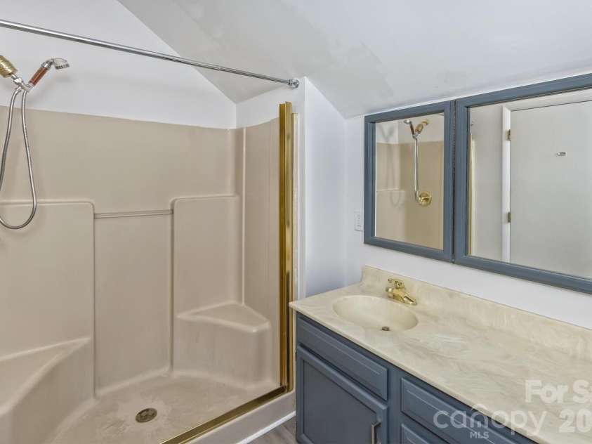 53 Benfield Road, Weaverville, NC 28787.  MLS# CAR4352245, YatesRealty ID 24816. 