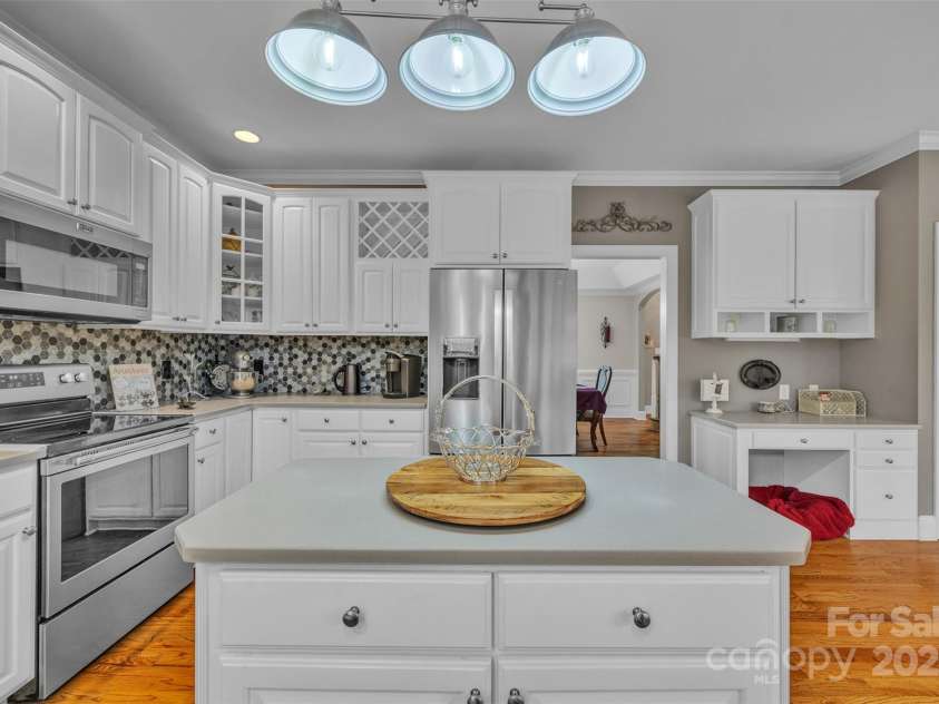 604 Gwendolyn Court, Granite Falls, NC 28630.  MLS# CAR4261551, YatesRealty ID 24816. 