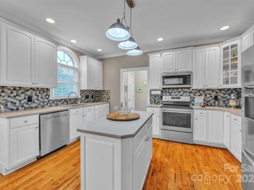 604 Gwendolyn Court, Granite Falls, NC 28630.  MLS# CAR4261551, YatesRealty ID 24816. 