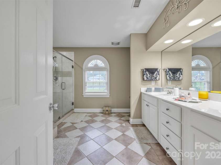 604 Gwendolyn Court, Granite Falls, NC 28630.  MLS# CAR4261551, YatesRealty ID 24816. 