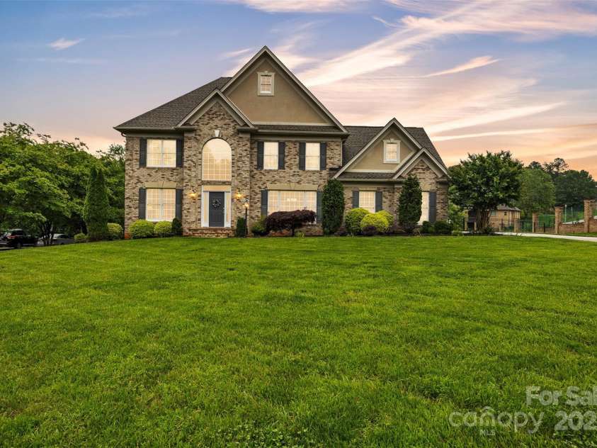 604 Gwendolyn Court, Granite Falls, NC 28630.  MLS# CAR4261551, YatesRealty ID 24816. 