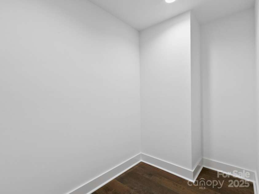 118 Muse Ridge Drive, Candler, NC 28715.  MLS# CAR4276670, YatesRealty ID 24817. Primary Closet