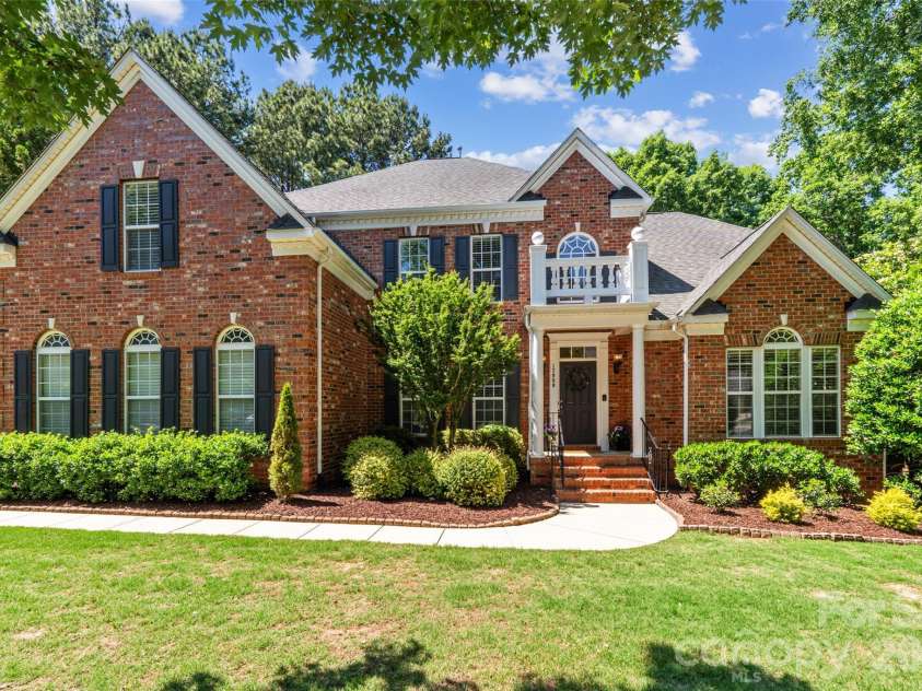 17808 Durrango Court, Charlotte, NC 28278.  MLS# CAR4383282, YatesRealty ID 24817. 