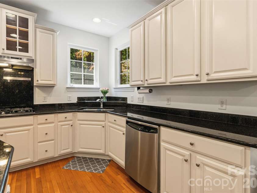 17808 Durrango Court, Charlotte, NC 28278.  MLS# CAR4383282, YatesRealty ID 24817. 
