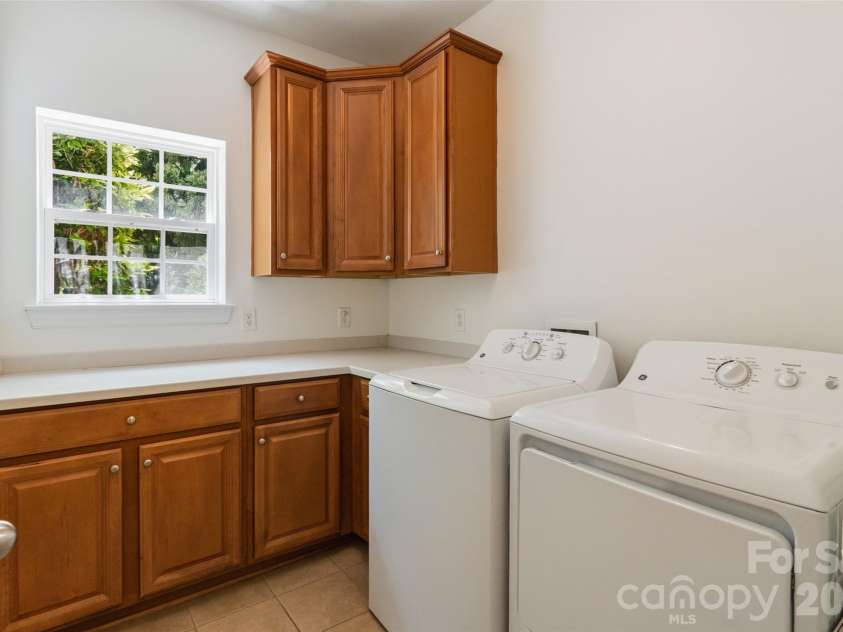 17808 Durrango Court, Charlotte, NC 28278.  MLS# CAR4383282, YatesRealty ID 24817. 