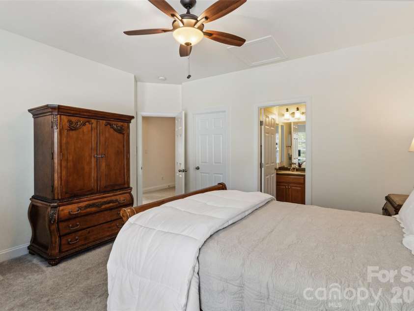 17808 Durrango Court, Charlotte, NC 28278.  MLS# CAR4383282, YatesRealty ID 24817. 