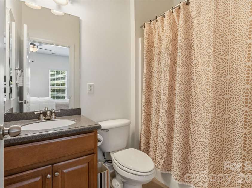 17808 Durrango Court, Charlotte, NC 28278.  MLS# CAR4383282, YatesRealty ID 24817. 
