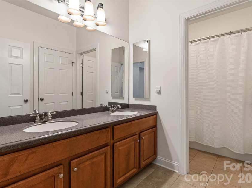 17808 Durrango Court, Charlotte, NC 28278.  MLS# CAR4383282, YatesRealty ID 24817. 