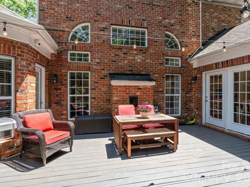 17808 Durrango Court, Charlotte, NC 28278.  MLS# CAR4383282, YatesRealty ID 24817. 