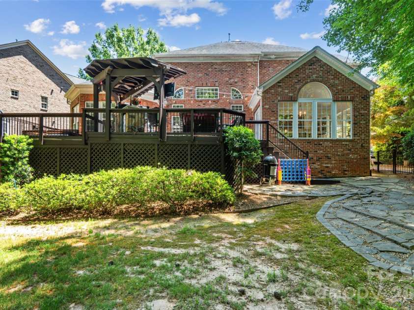 17808 Durrango Court, Charlotte, NC 28278.  MLS# CAR4383282, YatesRealty ID 24817. 