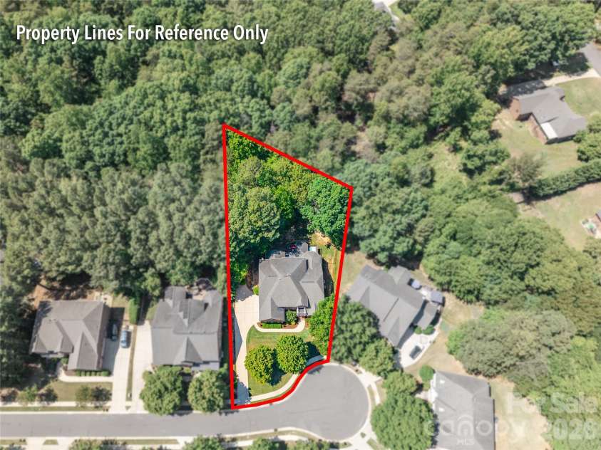 17808 Durrango Court, Charlotte, NC 28278.  MLS# CAR4383282, YatesRealty ID 24817. 