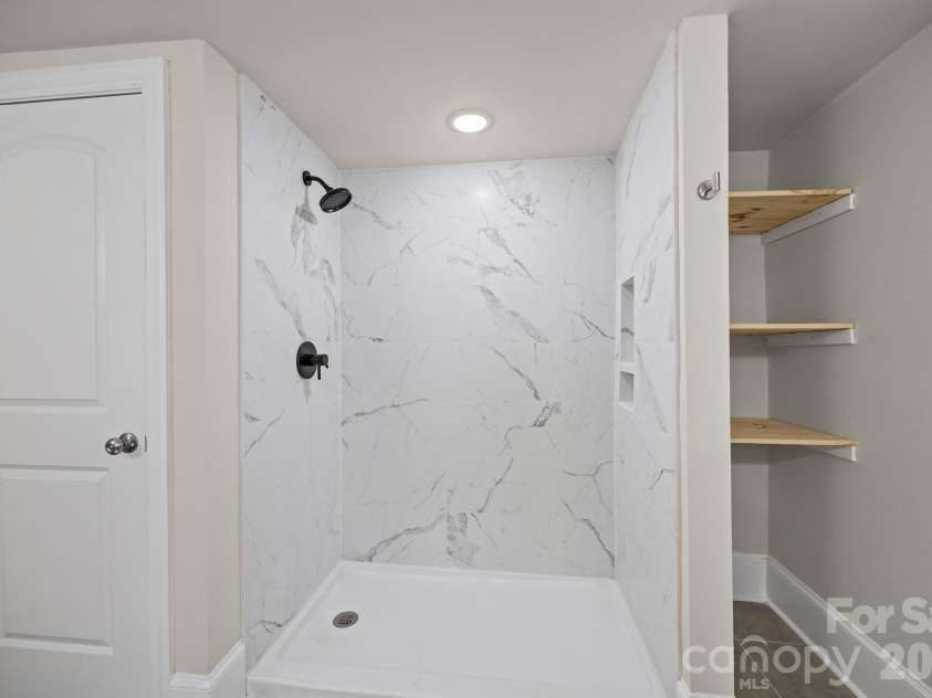 6109 Cora Street, Charlotte, NC 28216.  MLS# CAR4376653, YatesRealty ID 24819. 