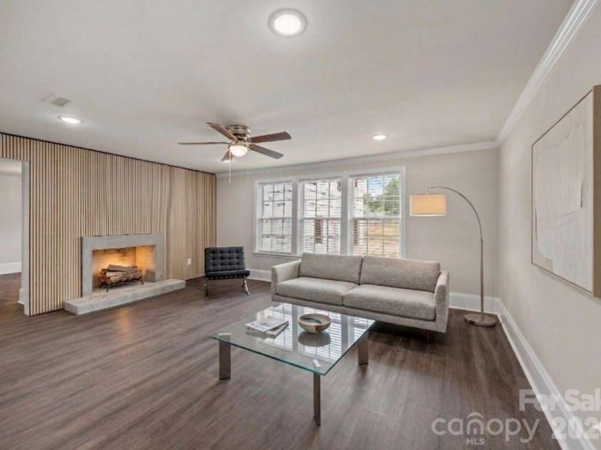 6109 Cora Street, Charlotte, NC 28216.  MLS# CAR4376653, YatesRealty ID 24819. 