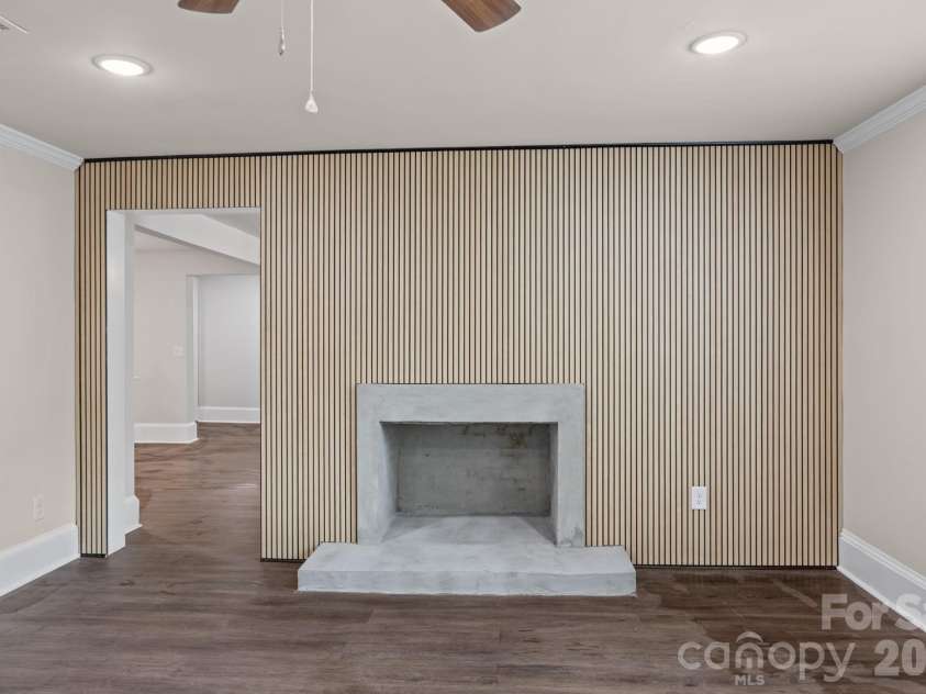 6109 Cora Street, Charlotte, NC 28216.  MLS# CAR4376653, YatesRealty ID 24819. 