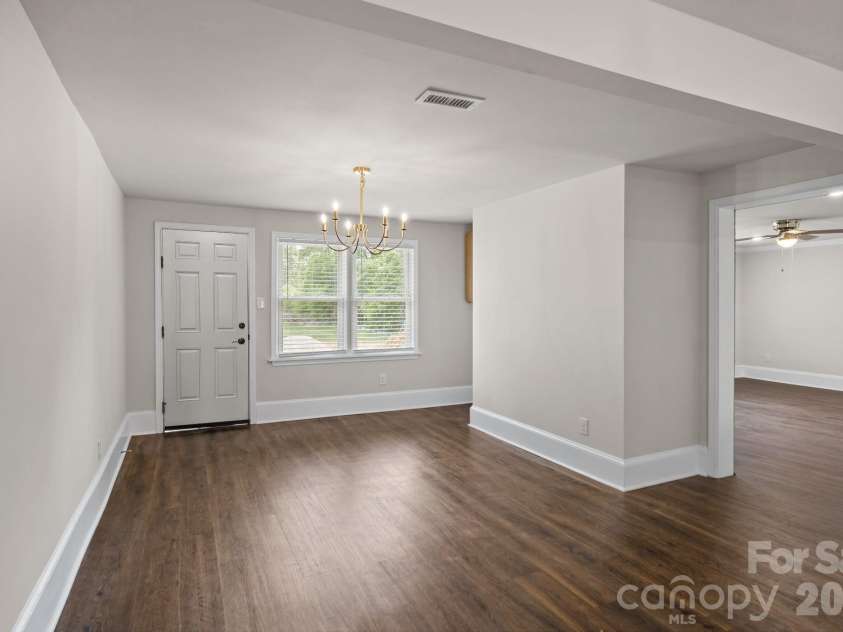 6109 Cora Street, Charlotte, NC 28216.  MLS# CAR4376653, YatesRealty ID 24819. 