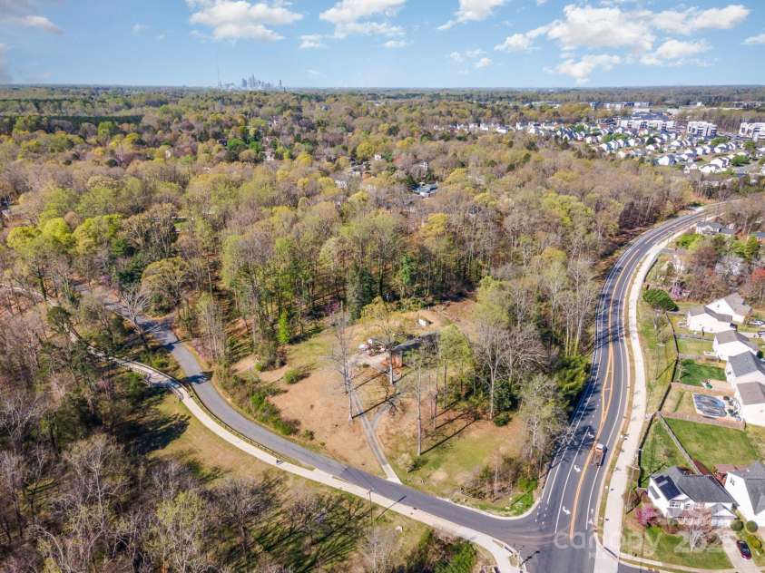 724 Rocky River Road, Charlotte, NC 28213.  MLS# CAR4238806, YatesRealty ID 2482. 