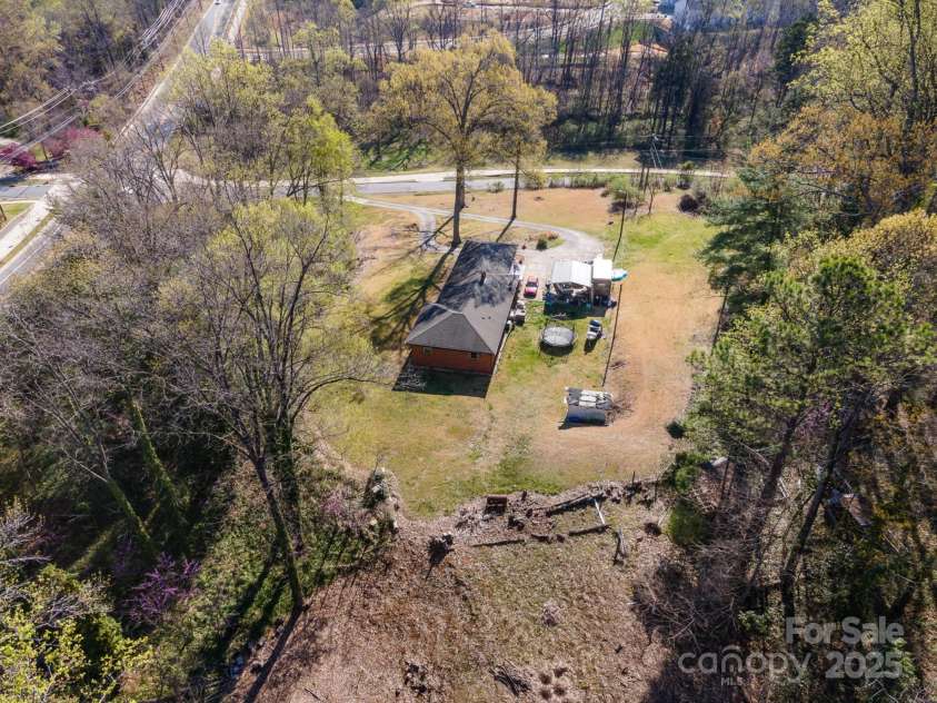 724 Rocky River Road, Charlotte, NC 28213.  MLS# CAR4238806, YatesRealty ID 2482. 