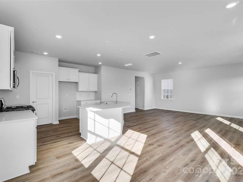 1613 Swallow Tail Drive, Belmont, NC 28012.  MLS# CAR4277394, YatesRealty ID 24821. 