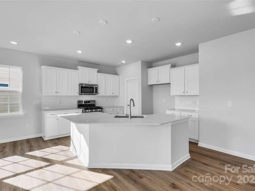 1613 Swallow Tail Drive, Belmont, NC 28012.  MLS# CAR4277394, YatesRealty ID 24821. 