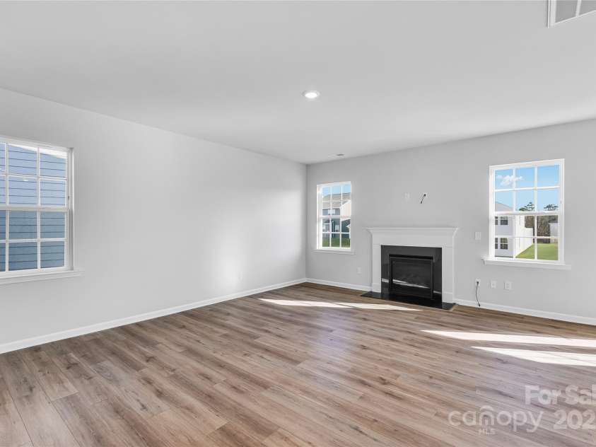 1613 Swallow Tail Drive, Belmont, NC 28012.  MLS# CAR4277394, YatesRealty ID 24821. 