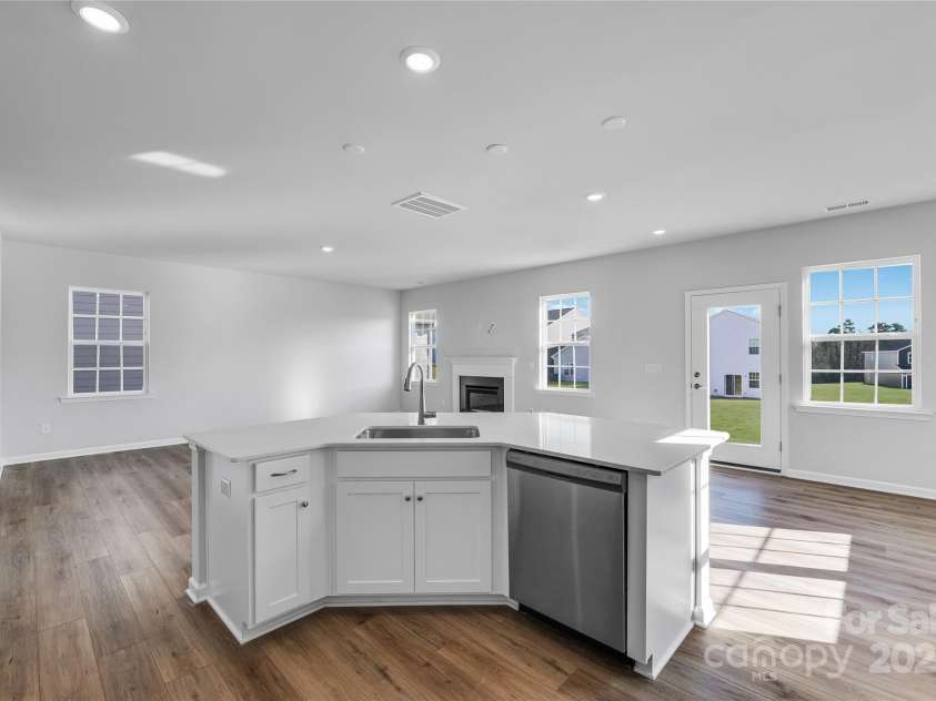 1613 Swallow Tail Drive, Belmont, NC 28012.  MLS# CAR4277394, YatesRealty ID 24821. 