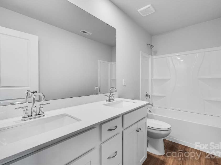 1613 Swallow Tail Drive, Belmont, NC 28012.  MLS# CAR4277394, YatesRealty ID 24821. 