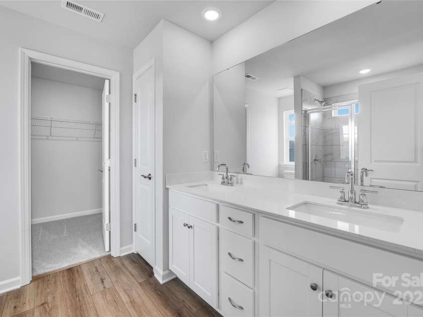 1613 Swallow Tail Drive, Belmont, NC 28012.  MLS# CAR4277394, YatesRealty ID 24821. 