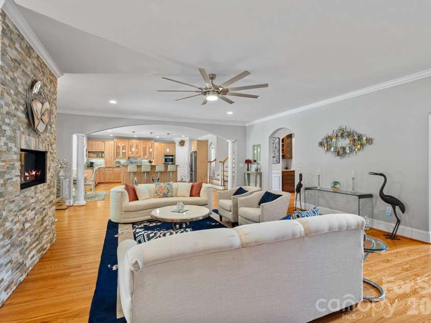 104 Timberside Drive, Davidson, NC 28036.  MLS# CAR4381791, YatesRealty ID 24822. 