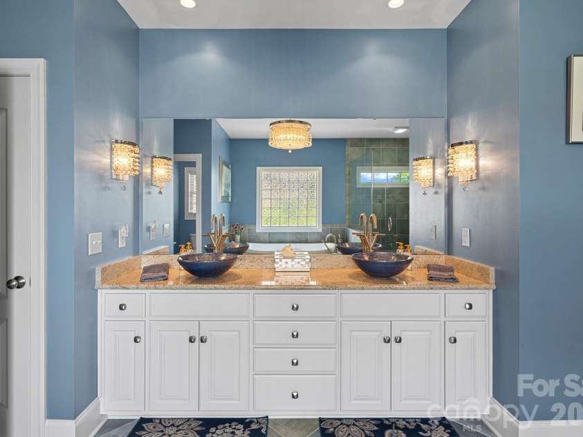 104 Timberside Drive, Davidson, NC 28036.  MLS# CAR4381791, YatesRealty ID 24822. 