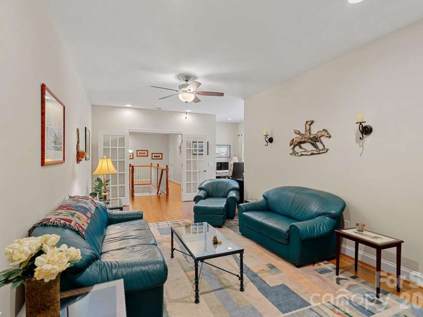 104 Timberside Drive, Davidson, NC 28036.  MLS# CAR4381791, YatesRealty ID 24822. 