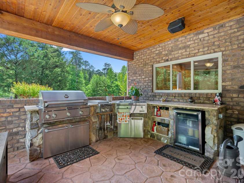 104 Timberside Drive, Davidson, NC 28036.  MLS# CAR4381791, YatesRealty ID 24822. 