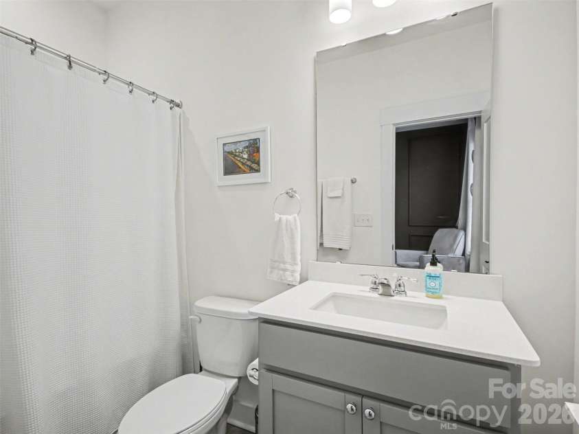 2011 Federation Court, Charlotte, NC 28205.  MLS# CAR4376038, YatesRealty ID 24825. 