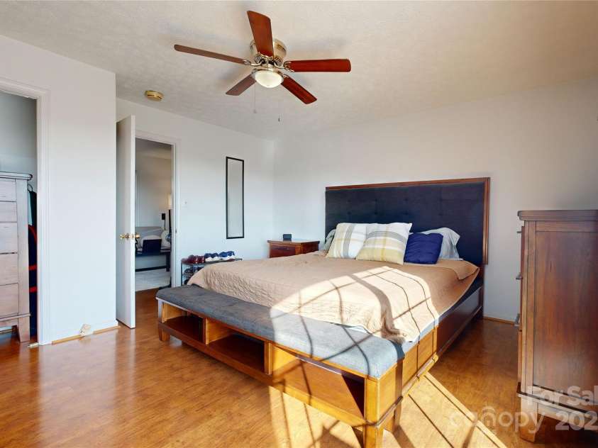 598 Miles View Drive, Mills River, NC 28759.  MLS# CAR4270895, YatesRealty ID 24825. 