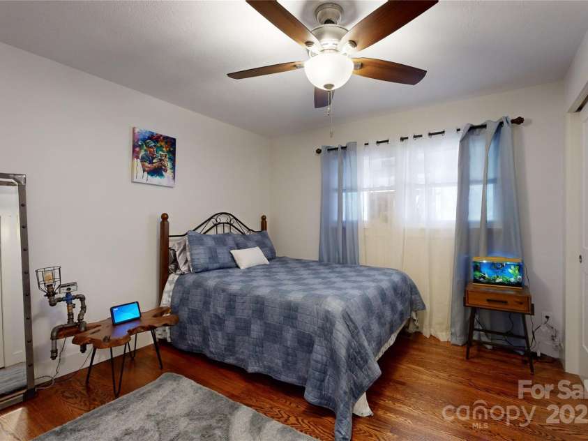 598 Miles View Drive, Mills River, NC 28759.  MLS# CAR4270895, YatesRealty ID 24825. 