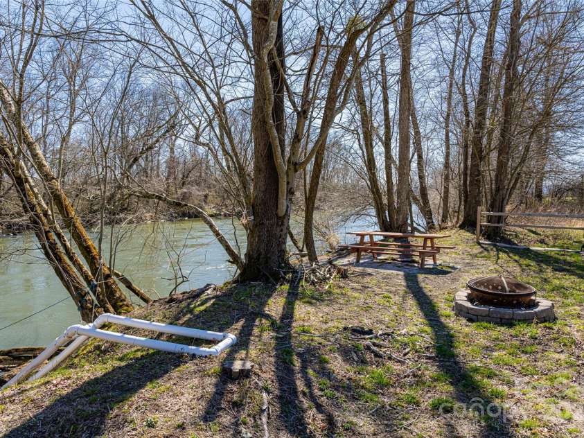 598 Miles View Drive, Mills River, NC 28759.  MLS# CAR4270895, YatesRealty ID 24825. 