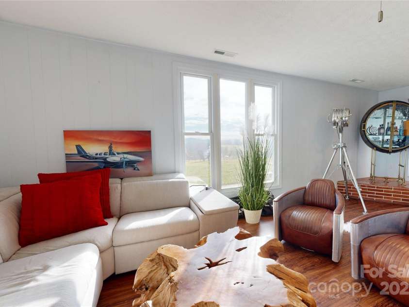 598 Miles View Drive, Mills River, NC 28759.  MLS# CAR4270895, YatesRealty ID 24825. 