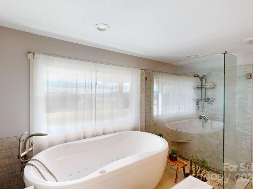 598 Miles View Drive, Mills River, NC 28759.  MLS# CAR4270895, YatesRealty ID 24825. 