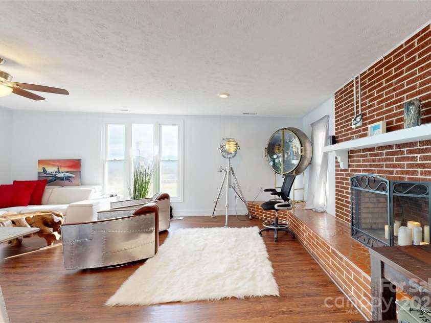 598 Miles View Drive, Mills River, NC 28759.  MLS# CAR4270895, YatesRealty ID 24825. 