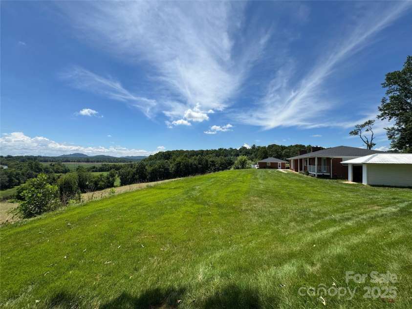 598 Miles View Drive, Mills River, NC 28759.  MLS# CAR4270895, YatesRealty ID 24825. 