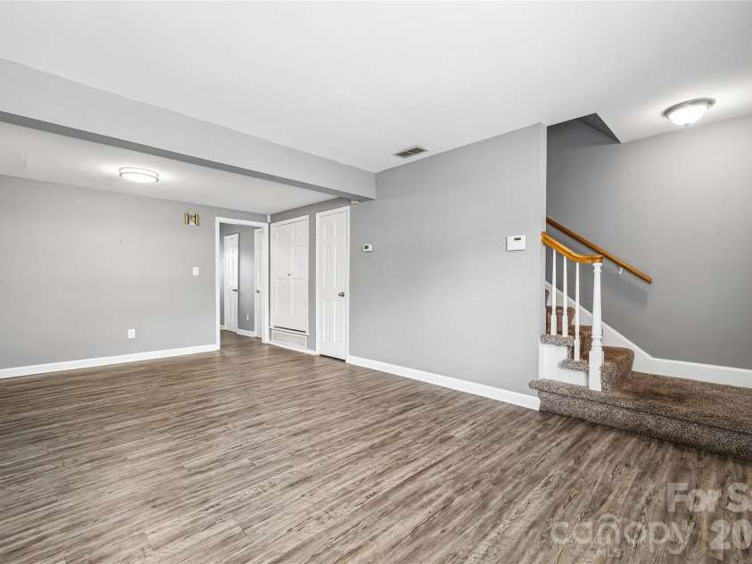 6436 Old Pineville Road, Charlotte, NC 28217.  MLS# CAR4415394, YatesRealty ID 24826. 