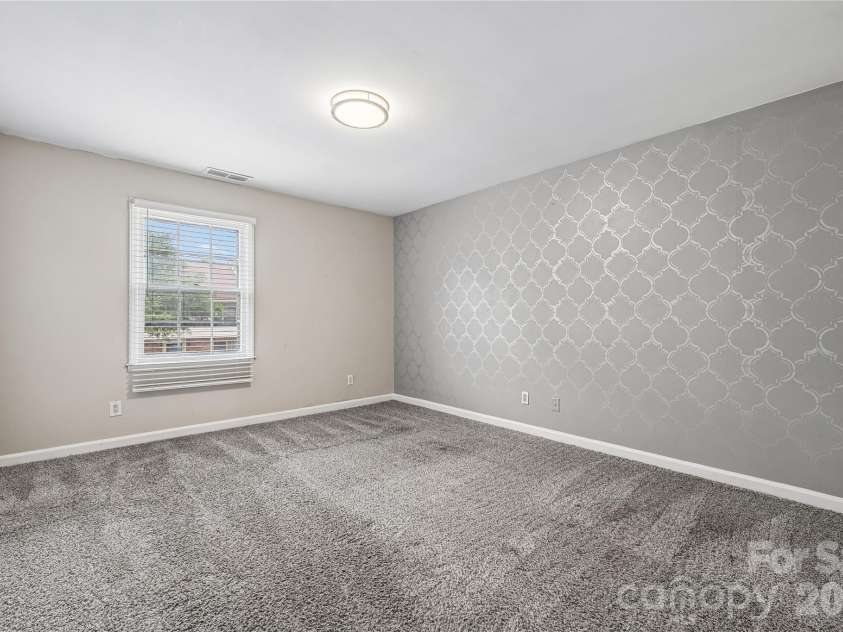 6436 Old Pineville Road, Charlotte, NC 28217.  MLS# CAR4415394, YatesRealty ID 24826. 