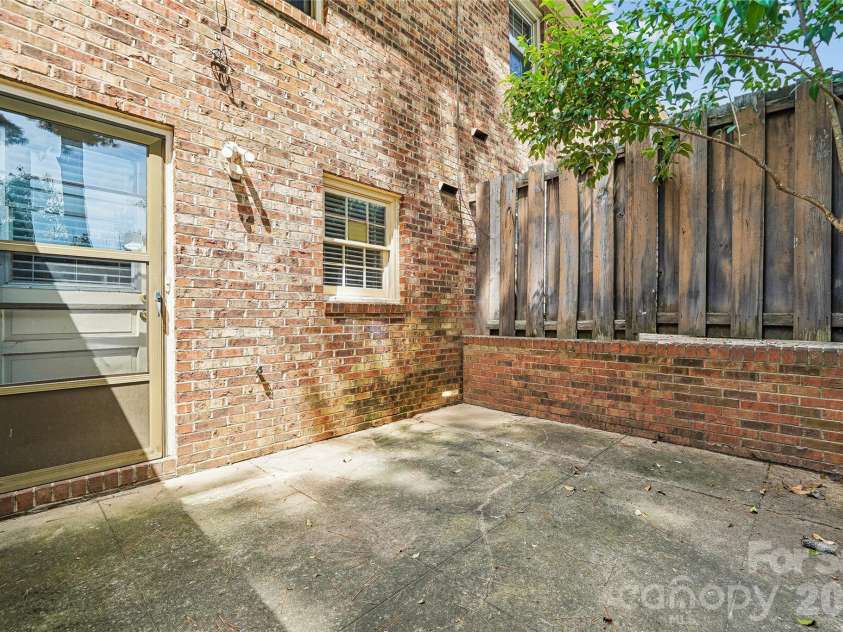 6436 Old Pineville Road, Charlotte, NC 28217.  MLS# CAR4415394, YatesRealty ID 24826. 