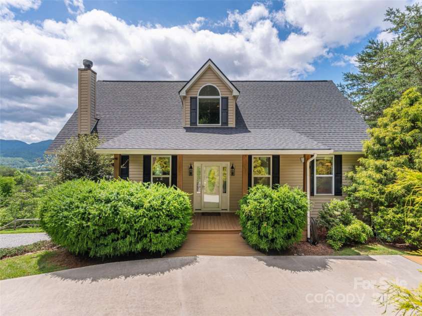 80 Feather Lane, Waynesville, NC 28786.  MLS# CAR4268349, YatesRealty ID 24826. 