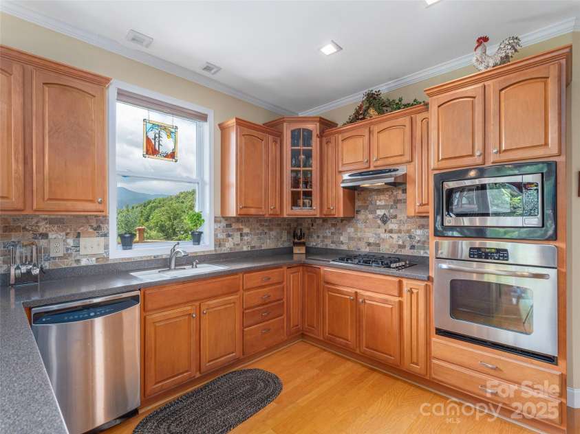 80 Feather Lane, Waynesville, NC 28786.  MLS# CAR4268349, YatesRealty ID 24826. 