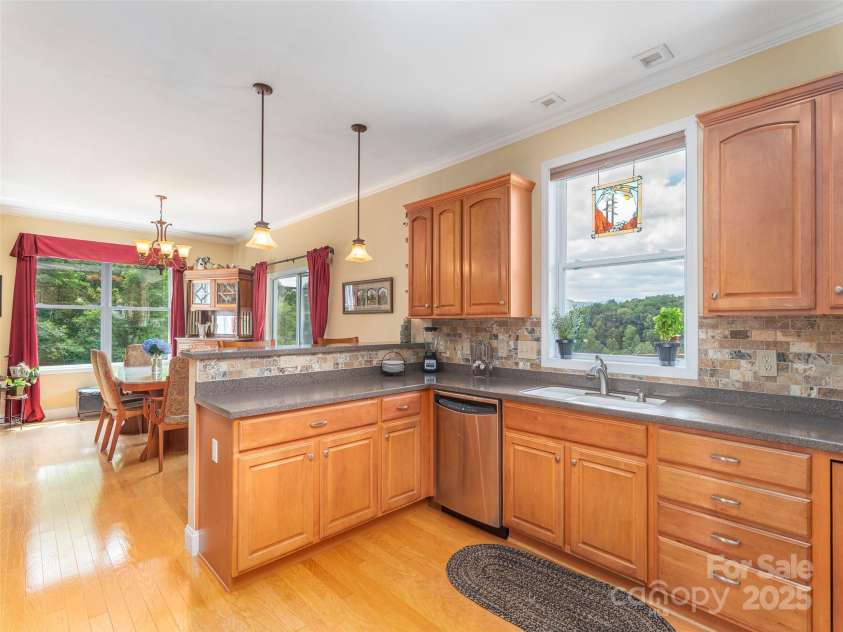 80 Feather Lane, Waynesville, NC 28786.  MLS# CAR4268349, YatesRealty ID 24826. 