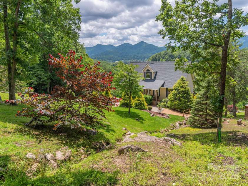 80 Feather Lane, Waynesville, NC 28786.  MLS# CAR4268349, YatesRealty ID 24826. 